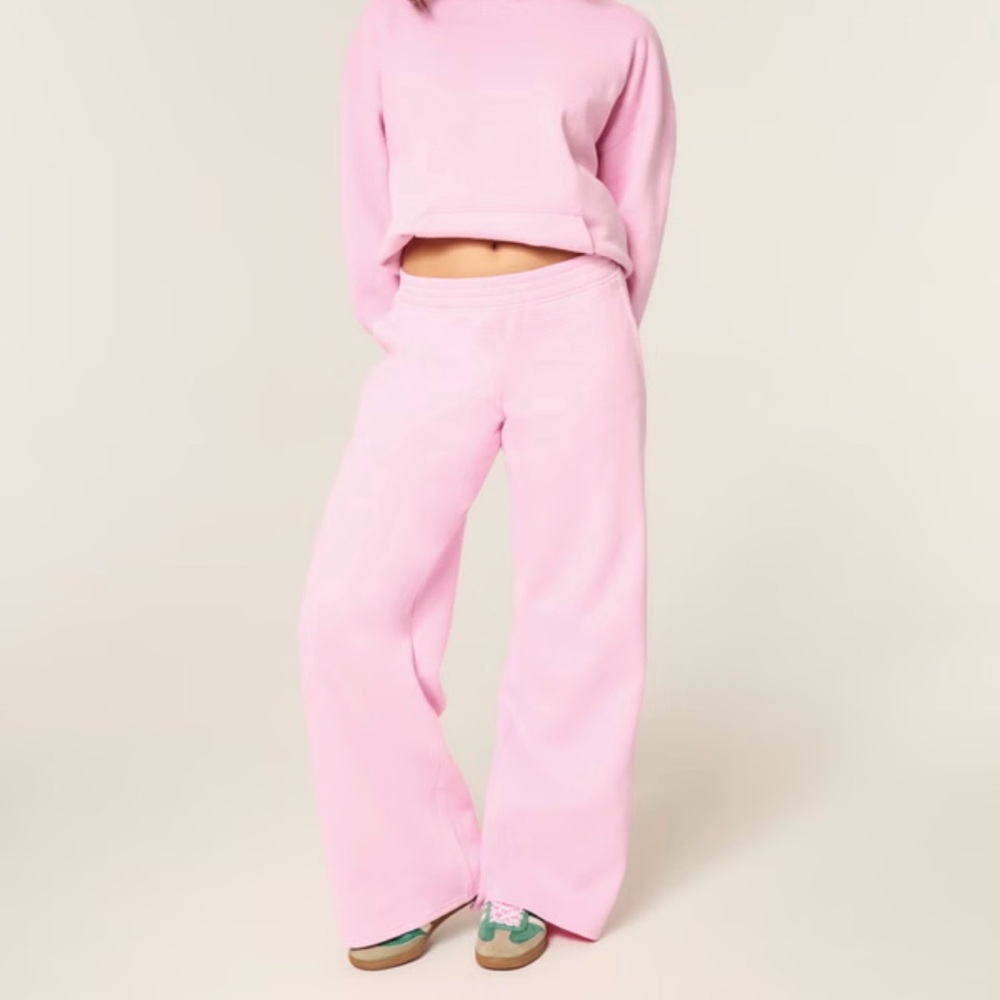 HOLLISTER FEEL GOOD BAGGY SWEATPANTS